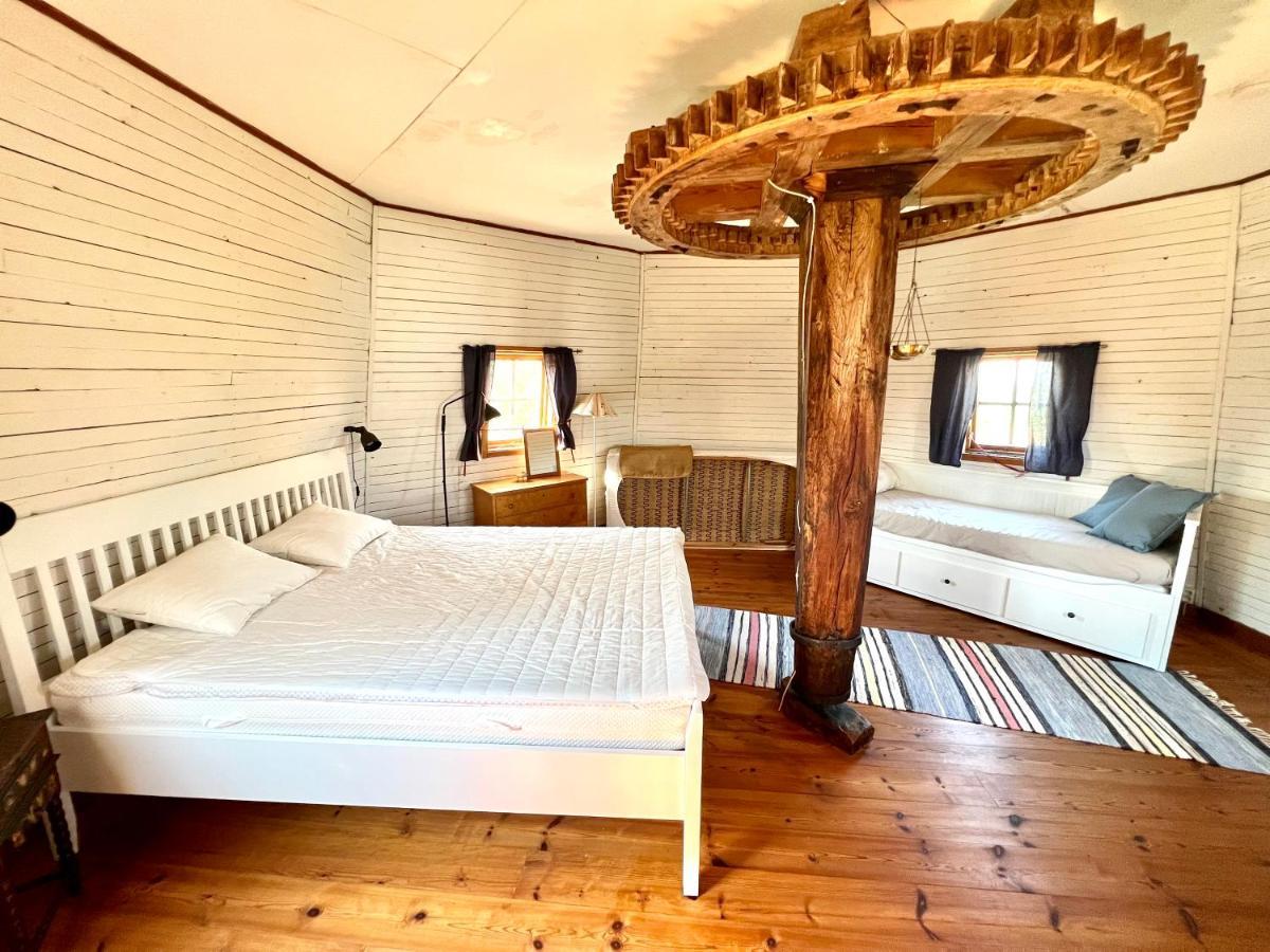 Unikt Boende I En Oelaendsk Kvarn Villa Farjestaden Bagian luar foto